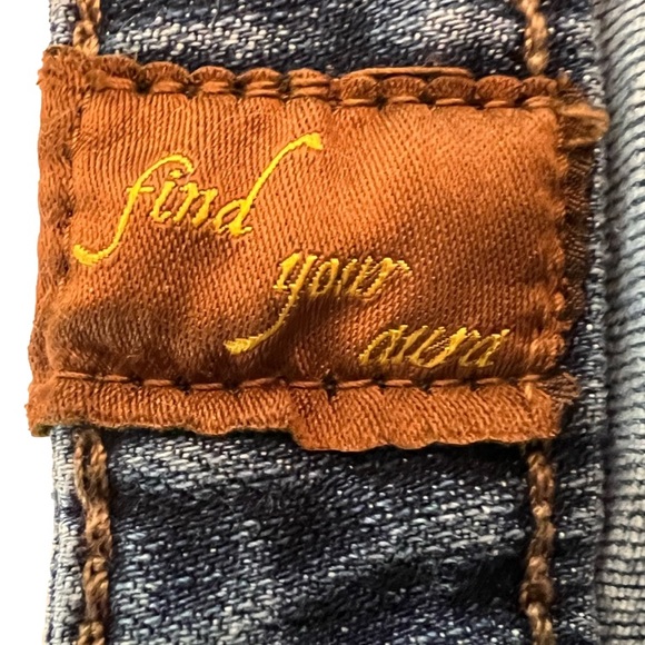 Aura jean denim shorts by women for wrangler Size X Small with spandex - Picture 4 of 12